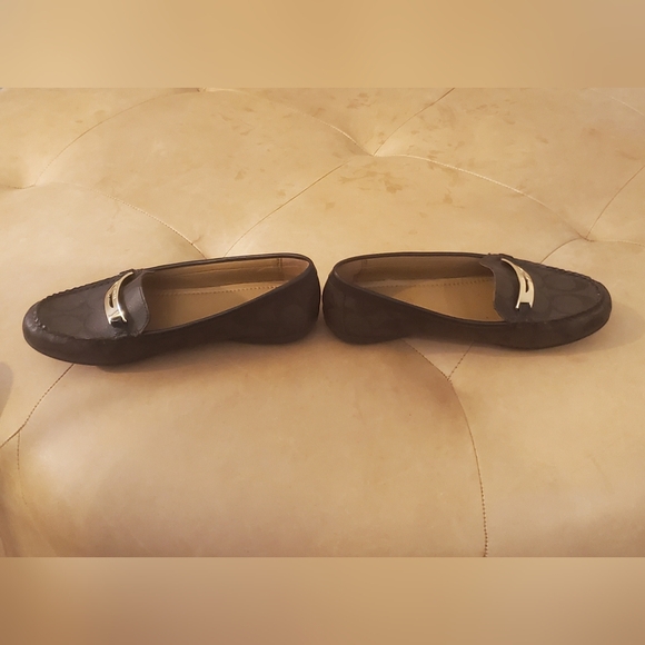 Coach Monogrammed Logo Womens size 5.5 Loafers.. - Picture 2 of 6